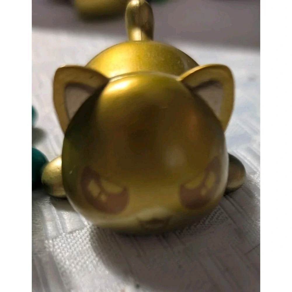 Aphmau Mystery MeeMeows Mini Figures Lot of 5 - Includes 3 GLOW IN THE DARK